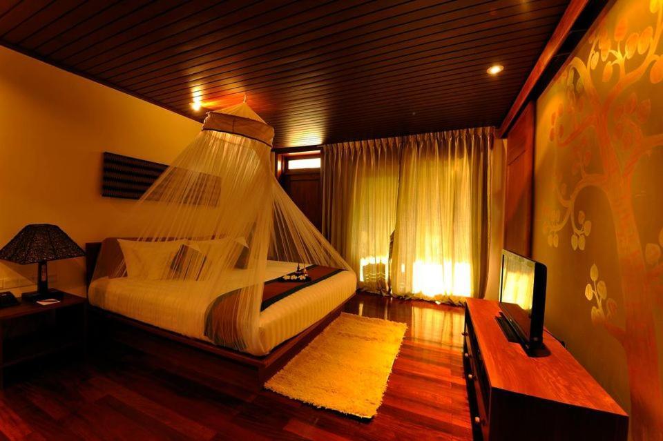Jade Marina Resort And Spa Ngapali Exteriör bild