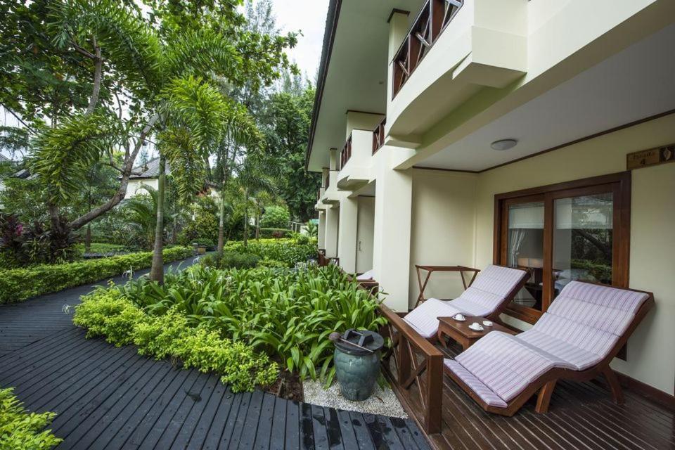 Jade Marina Resort And Spa Ngapali Exteriör bild