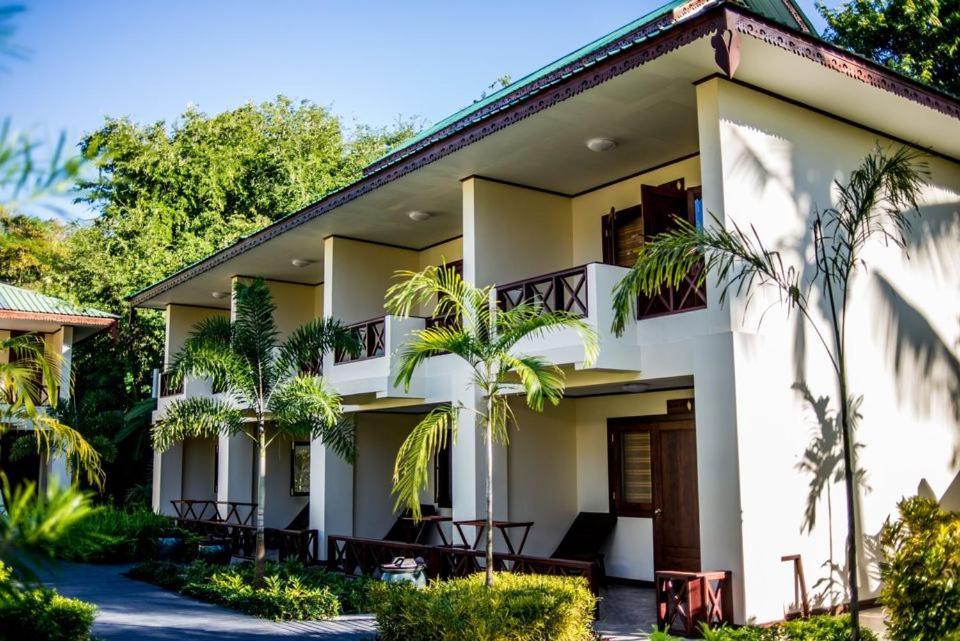 Jade Marina Resort & Spa Ngapali Exteriör bild